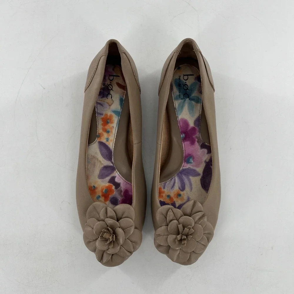 Born Concepts BOC Ballet Flats Womens 7 M Leather Nude‎ Beige Tan 3D Flower
